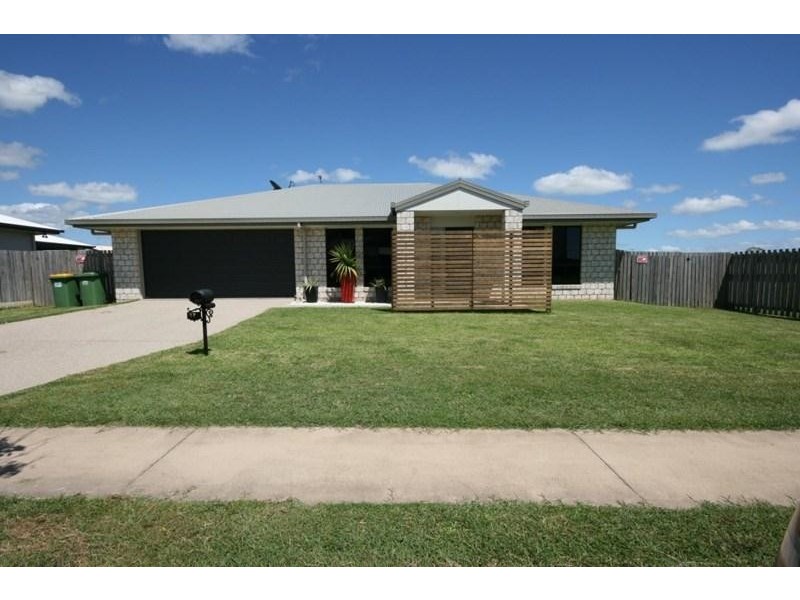 17 Pacific Avenue, Sarina QLD 4737