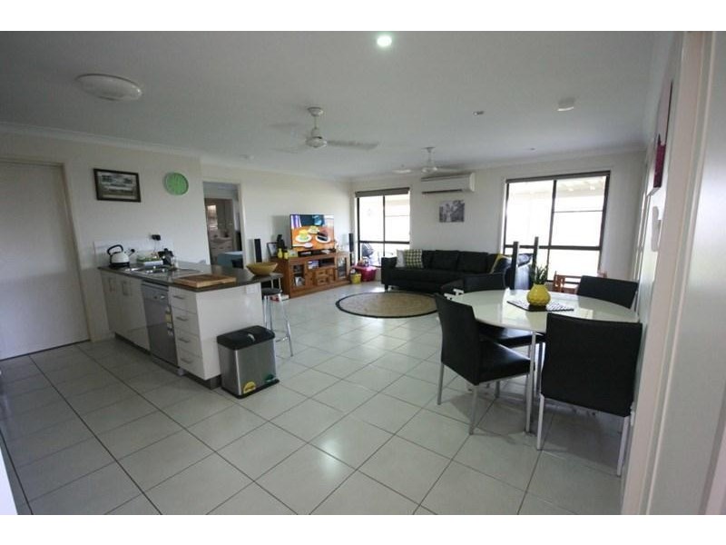 17 Pacific Avenue, Sarina QLD 4737