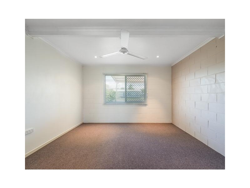 2/4 Graves Street, North Mackay QLD 4740
