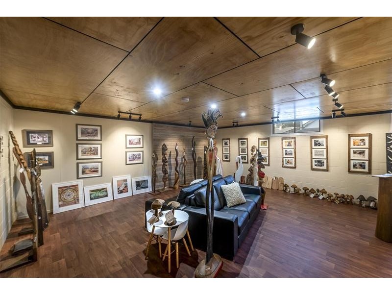 13 Anzac Parade, Finch Hatton QLD 4756