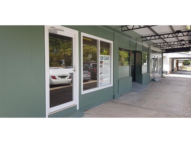 13 Anzac Parade, Finch Hatton QLD 4756