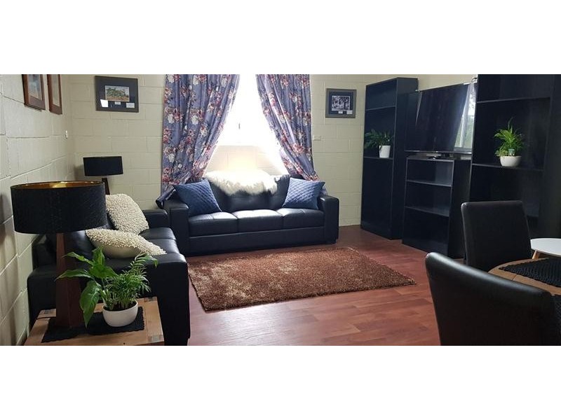 13 Anzac Parade, Finch Hatton QLD 4756