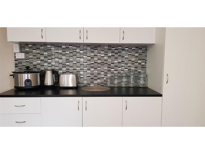 13 Anzac Parade, Finch Hatton QLD 4756