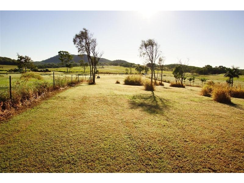 82 Finato Road, Sarina Beach QLD 4737