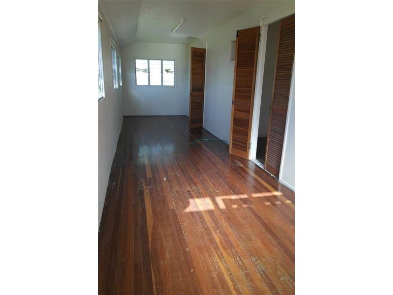 6 Anzac Street, Sarina QLD 4737