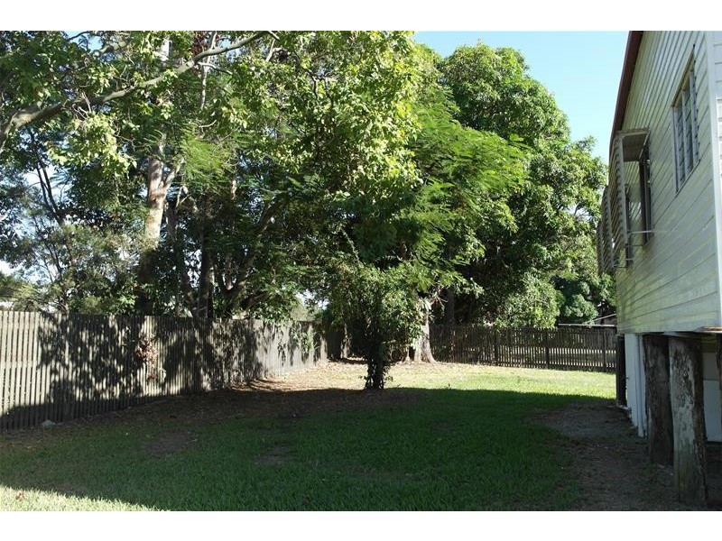 6 Anzac Street, Sarina QLD 4737