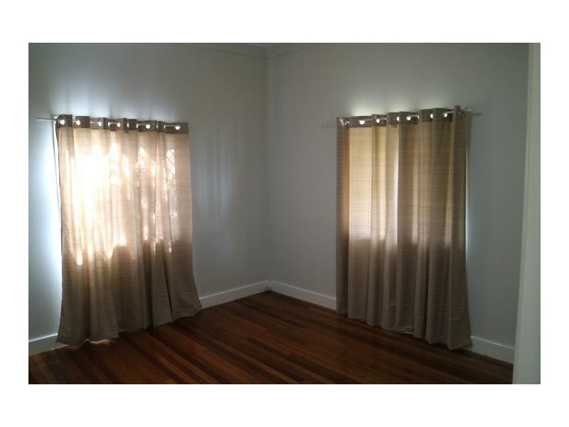 6 Jackson Street, Sarina QLD 4737