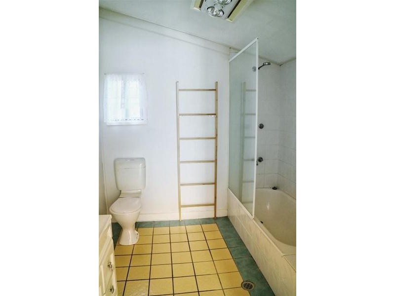 6 Jackson Street, Sarina QLD 4737