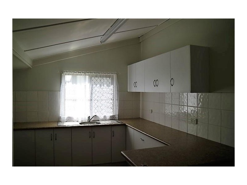 6 Jackson Street, Sarina QLD 4737