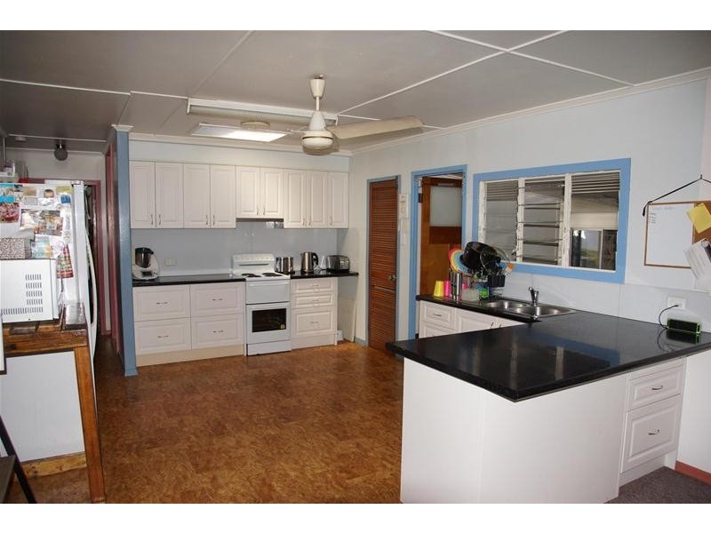 23 Anzac Street, Sarina QLD 4737