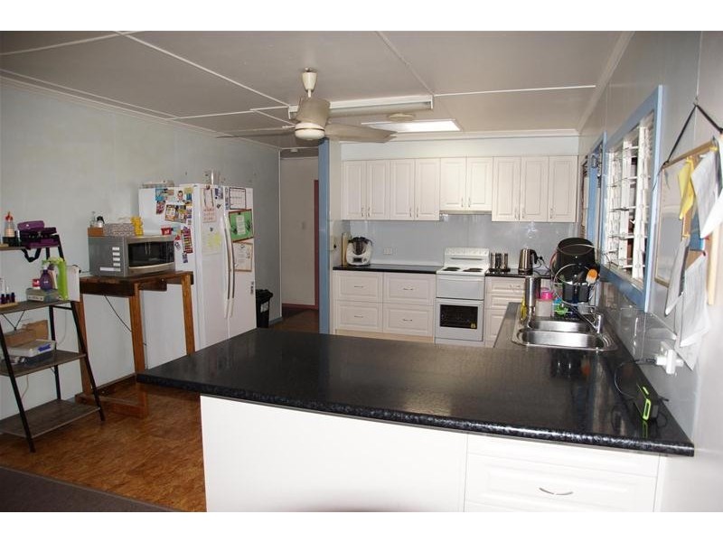 23 Anzac Street, Sarina QLD 4737