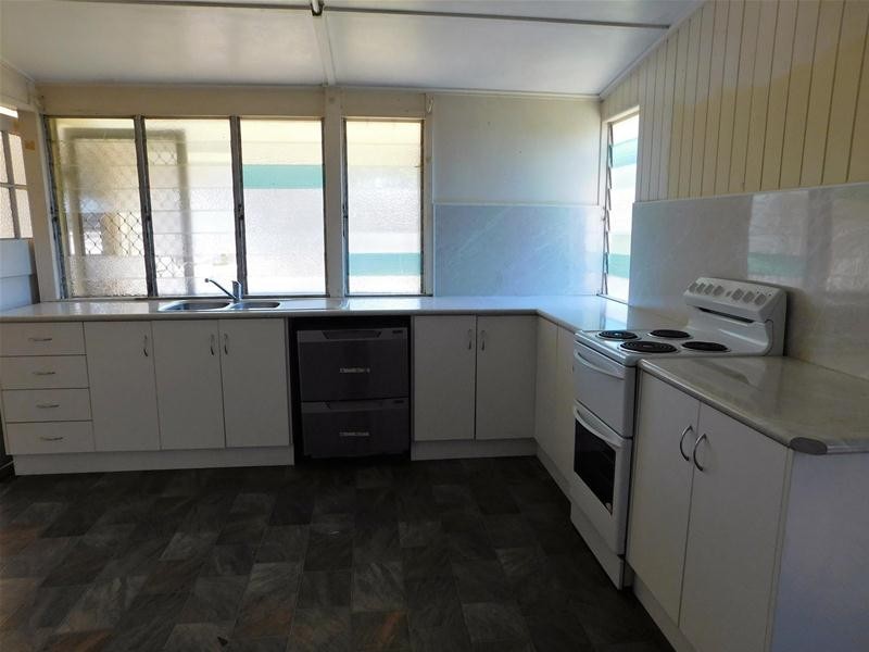 6 Breen Street, Sarina QLD 4737