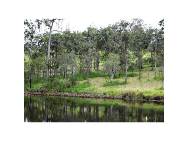 5 Lawrie Road, Sarina Range QLD 4737