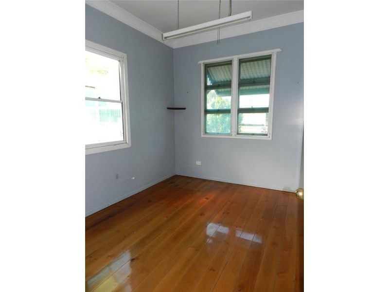 1 Innes Street, Sarina QLD 4737