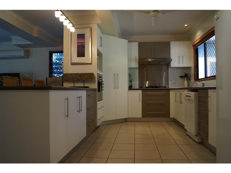 39 Zelma Street, Grasstree Beach QLD 4740