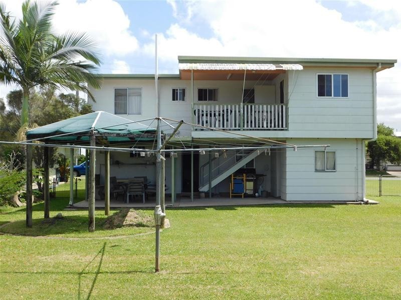 8 Petersen Street, Sarina QLD 4737