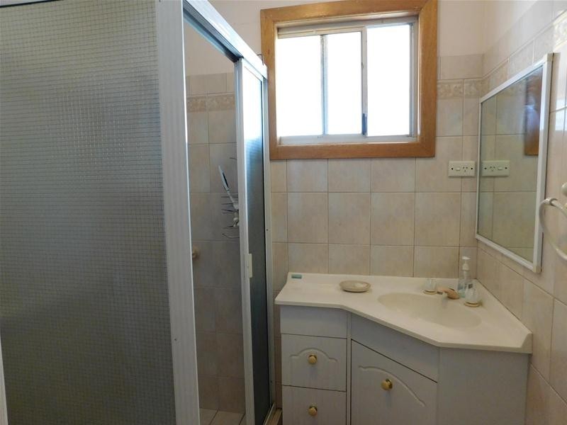 8 Petersen Street, Sarina QLD 4737