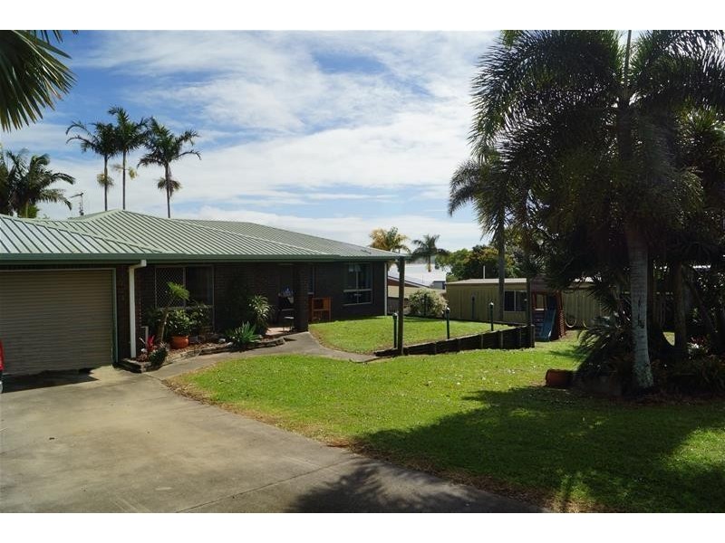 24 Hackett Court, Campwin Beach QLD 4737