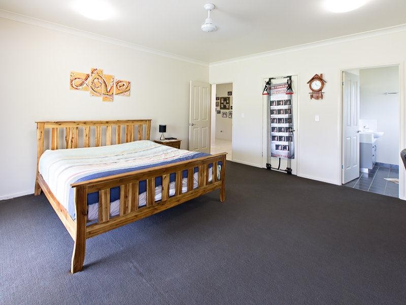 9 Lawries Road, Sarina QLD 4737