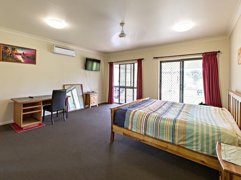 9 Lawries Road, Sarina QLD 4737