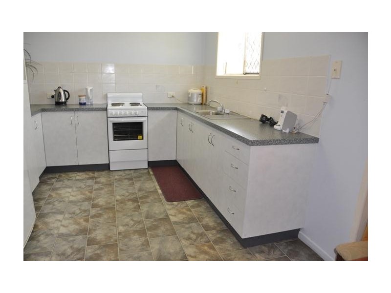 10 Freemont Avenue, Sarina QLD 4737