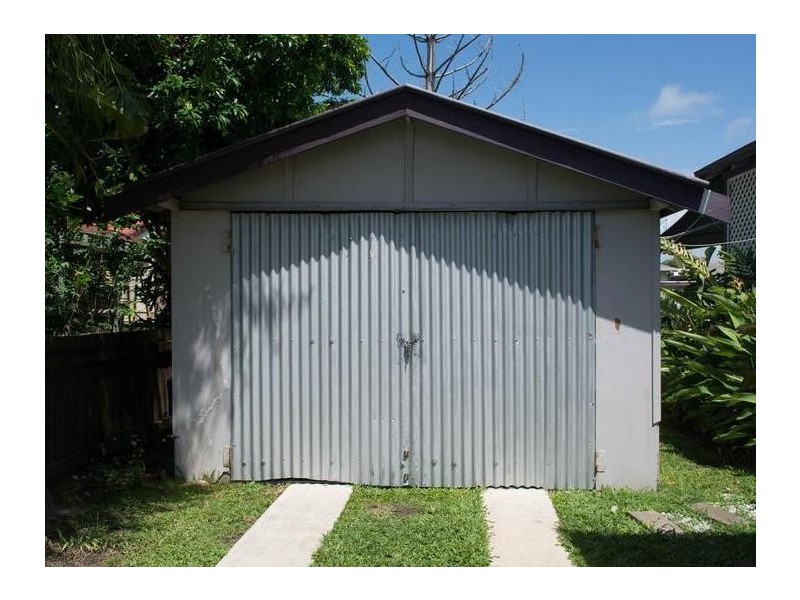 14 Moore Street, Mackay QLD 4740