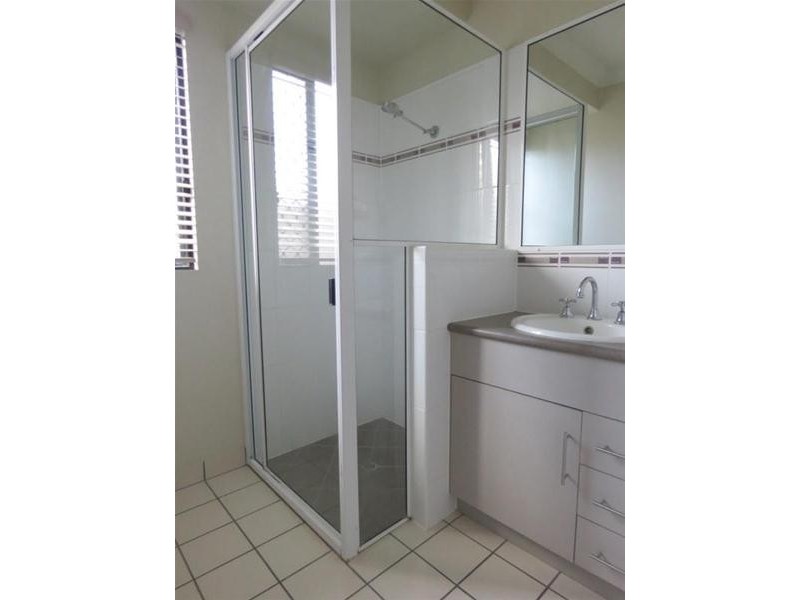 2/1 Golfcourse Road, Sarina QLD 4737