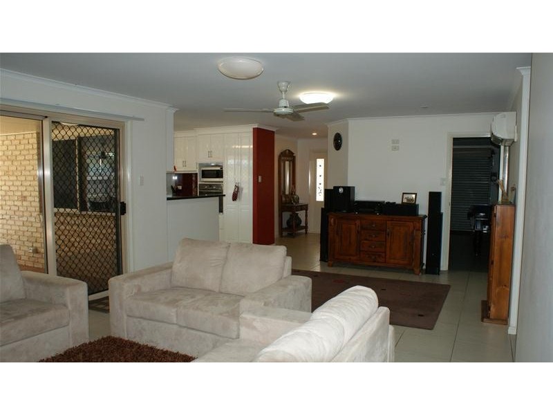 9 Victor Avenue, Glenella QLD 4740