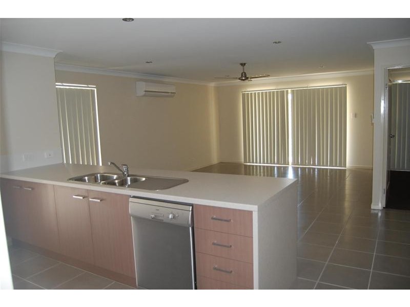 2 Rasmussen Court, Armstrong Beach QLD 4737