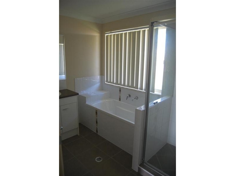 2 Rasmussen Court, Armstrong Beach QLD 4737