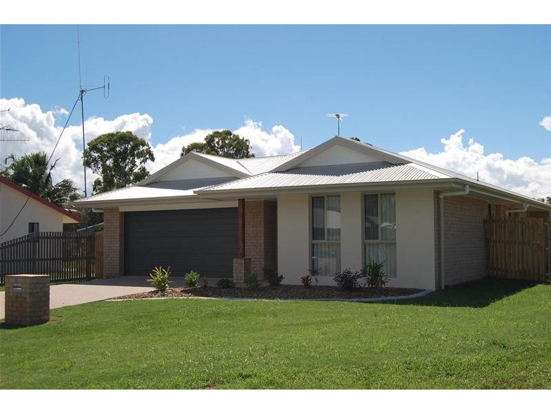 2 Rasmussen Court, Armstrong Beach QLD 4737