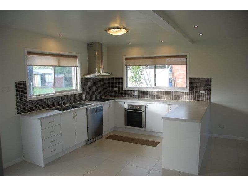 27 Brewers Road, Sarina QLD 4737