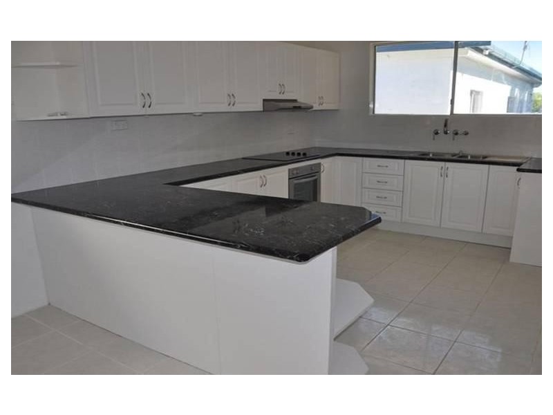 25 Poole Street, Sarina Beach QLD 4737