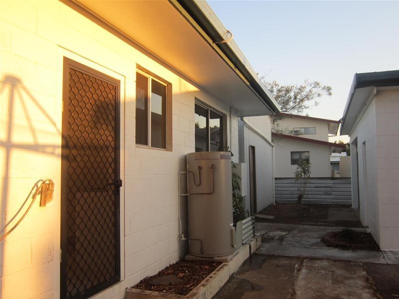 25 Poole Street, Sarina Beach QLD 4737