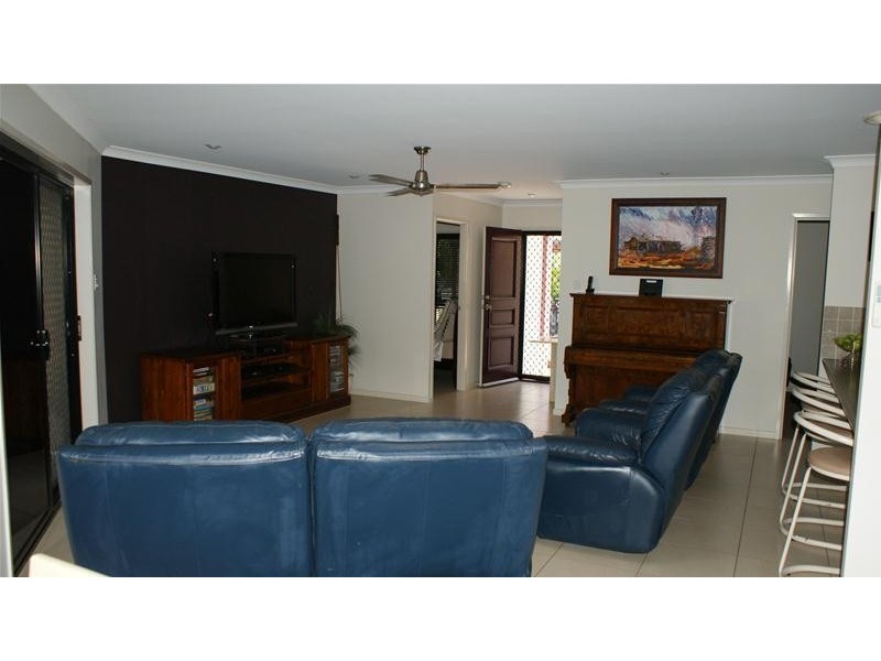 89 Zelma Street, Grasstree Beach QLD 4740