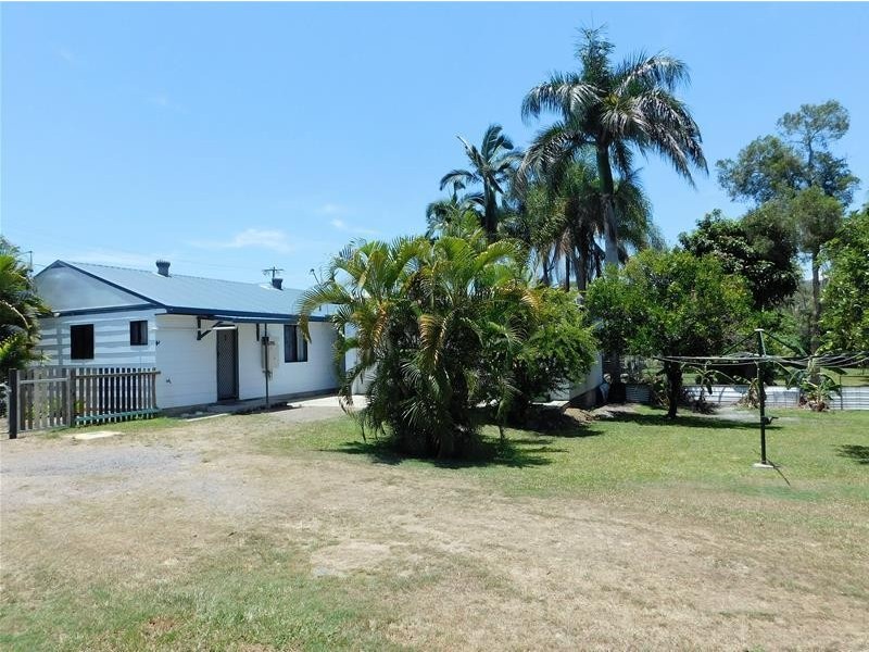 5 Innes Street, Sarina QLD 4737
