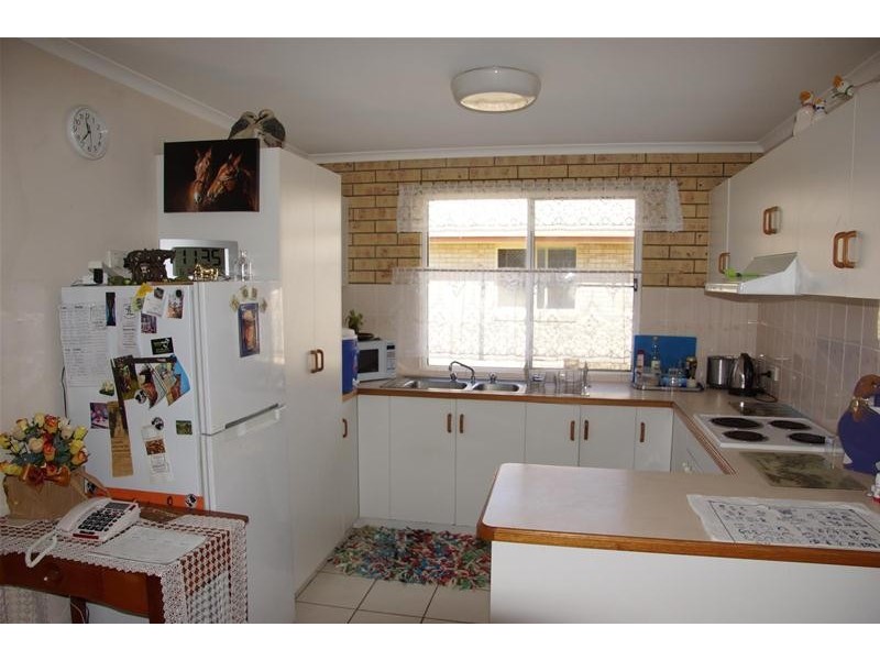 43 Cemetery Road, Sarina QLD 4737