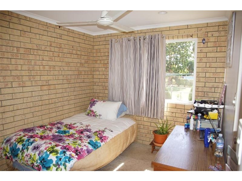 43 Cemetery Road, Sarina QLD 4737