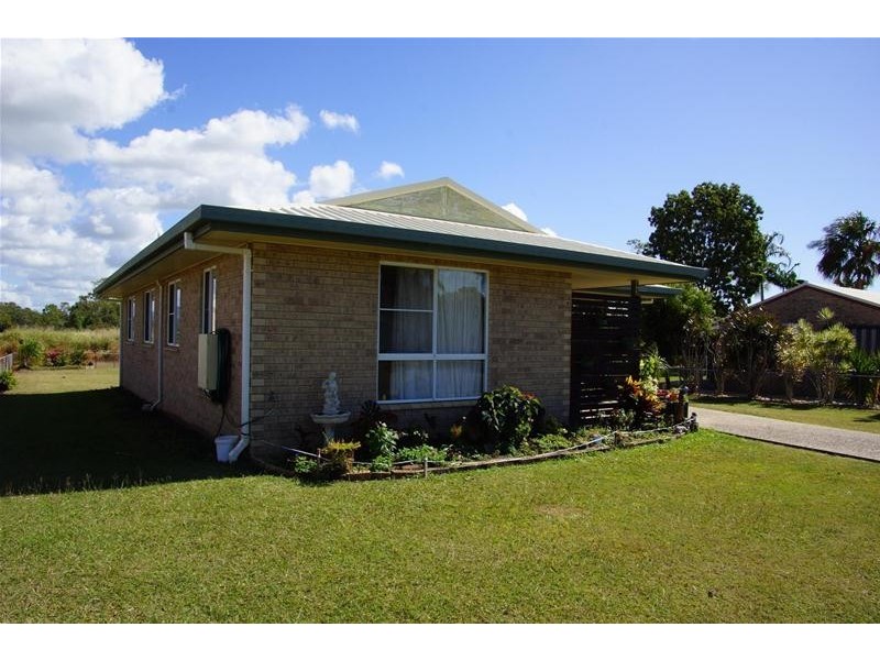 43 Cemetery Road, Sarina QLD 4737