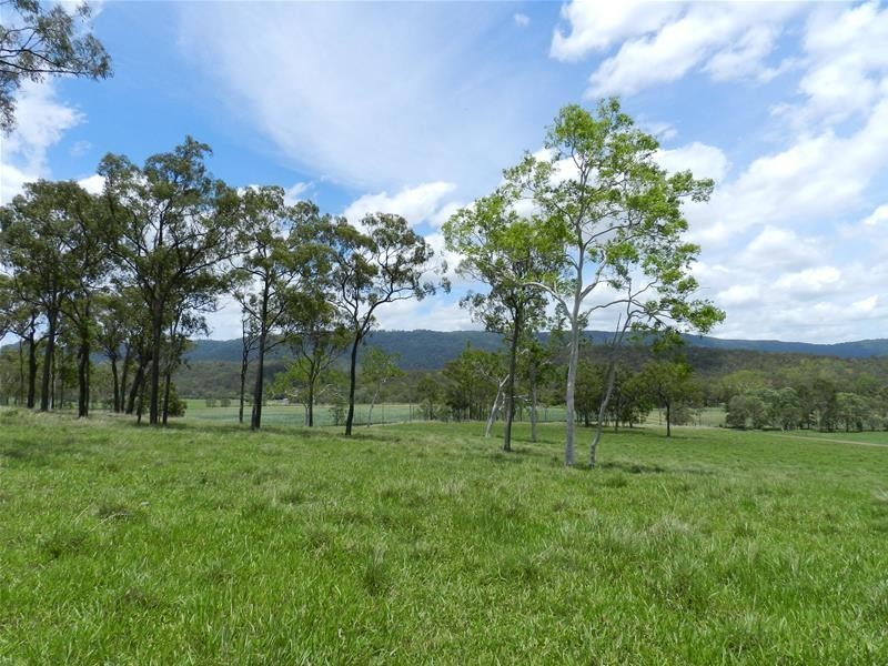 89806 Bruce Highway, Sarina QLD 4737