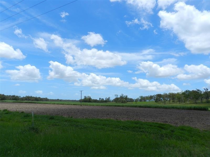 89806 Bruce Highway, Sarina QLD 4737