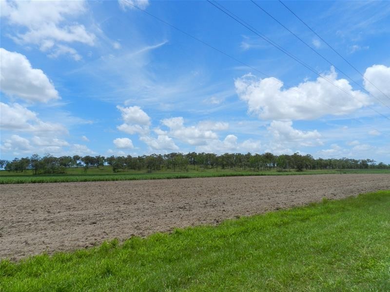 89806 Bruce Highway, Sarina QLD 4737