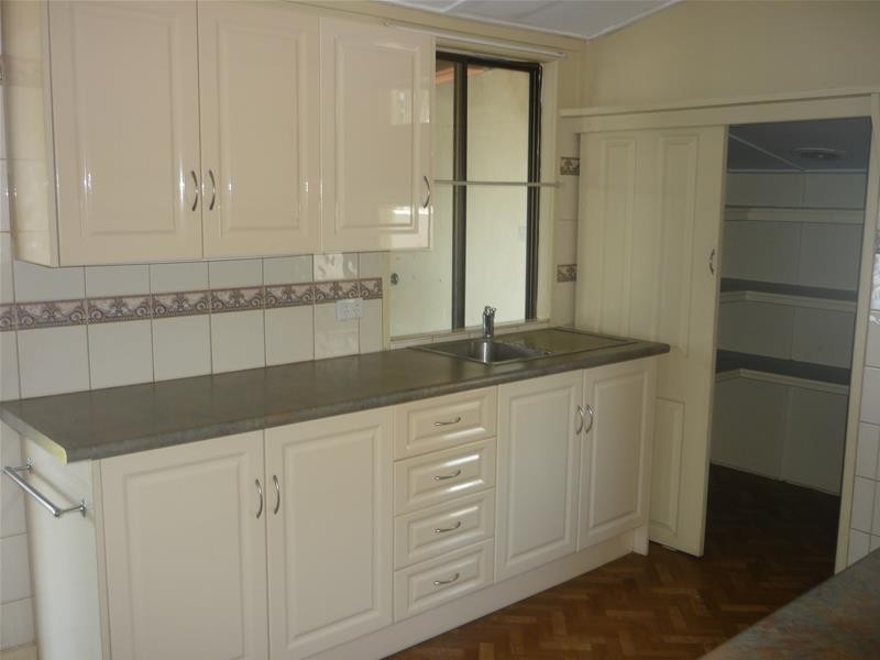 11 Hill Street, Sarina QLD 4737