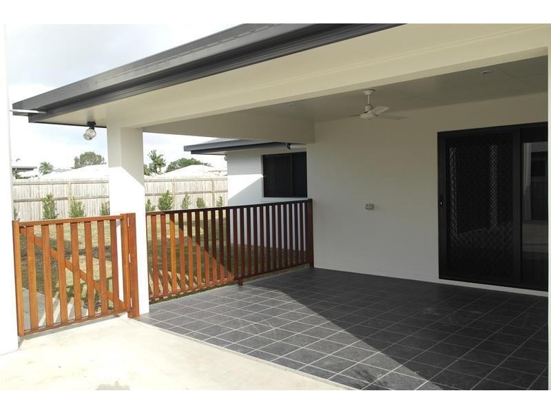 21 Reef Drive, Sarina QLD 4737