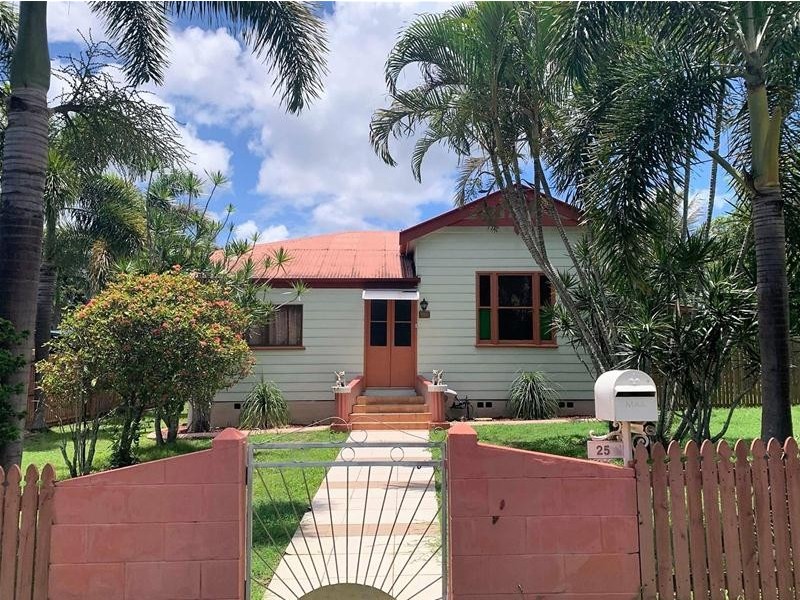 25 Anzac Street, Sarina QLD 4737