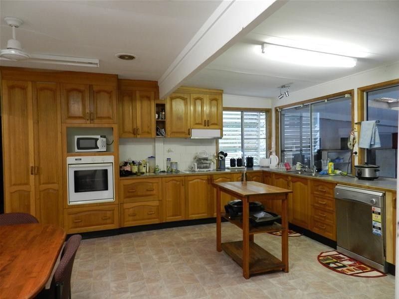 10 Atherton Street, Sarina QLD 4737