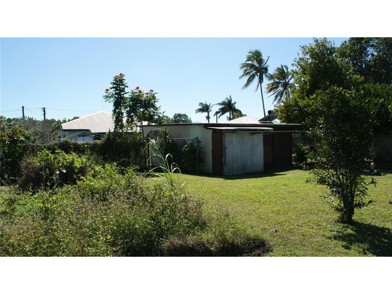 13 East Street, Sarina QLD 4737