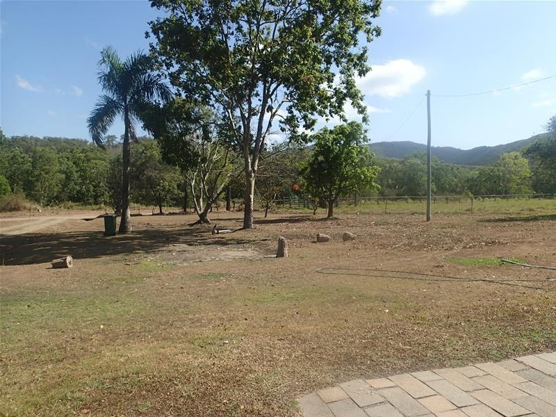 100 Courtney Gap Road, Sarina QLD 4737