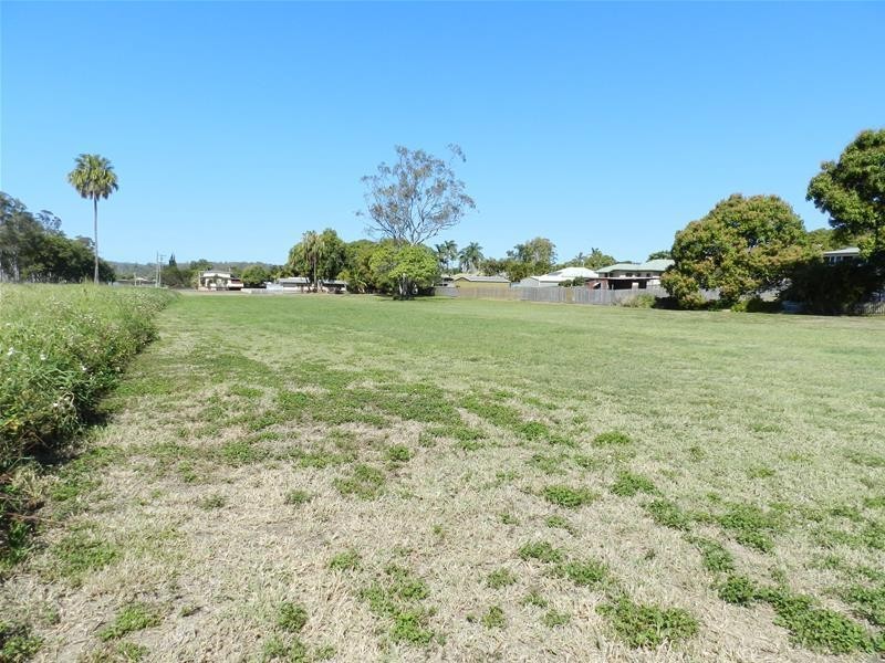 17-19 Nicholson Street, Sarina QLD 4737