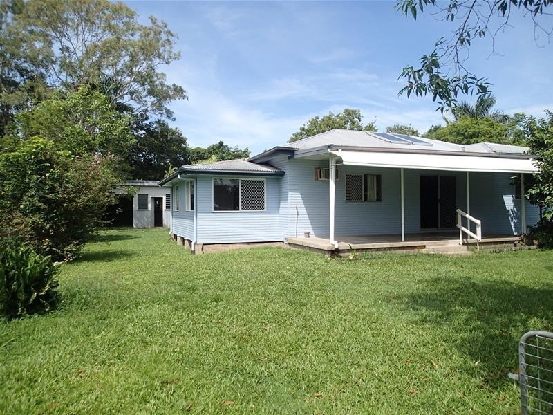 12 Johnson Street, Sarina QLD 4737